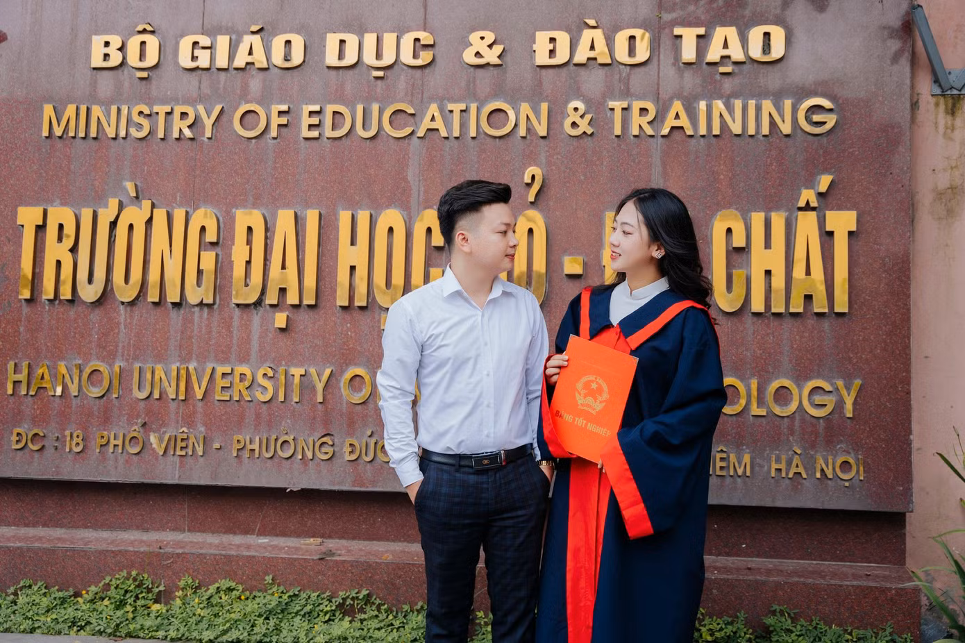 Kiều Chinh và bạn trai.