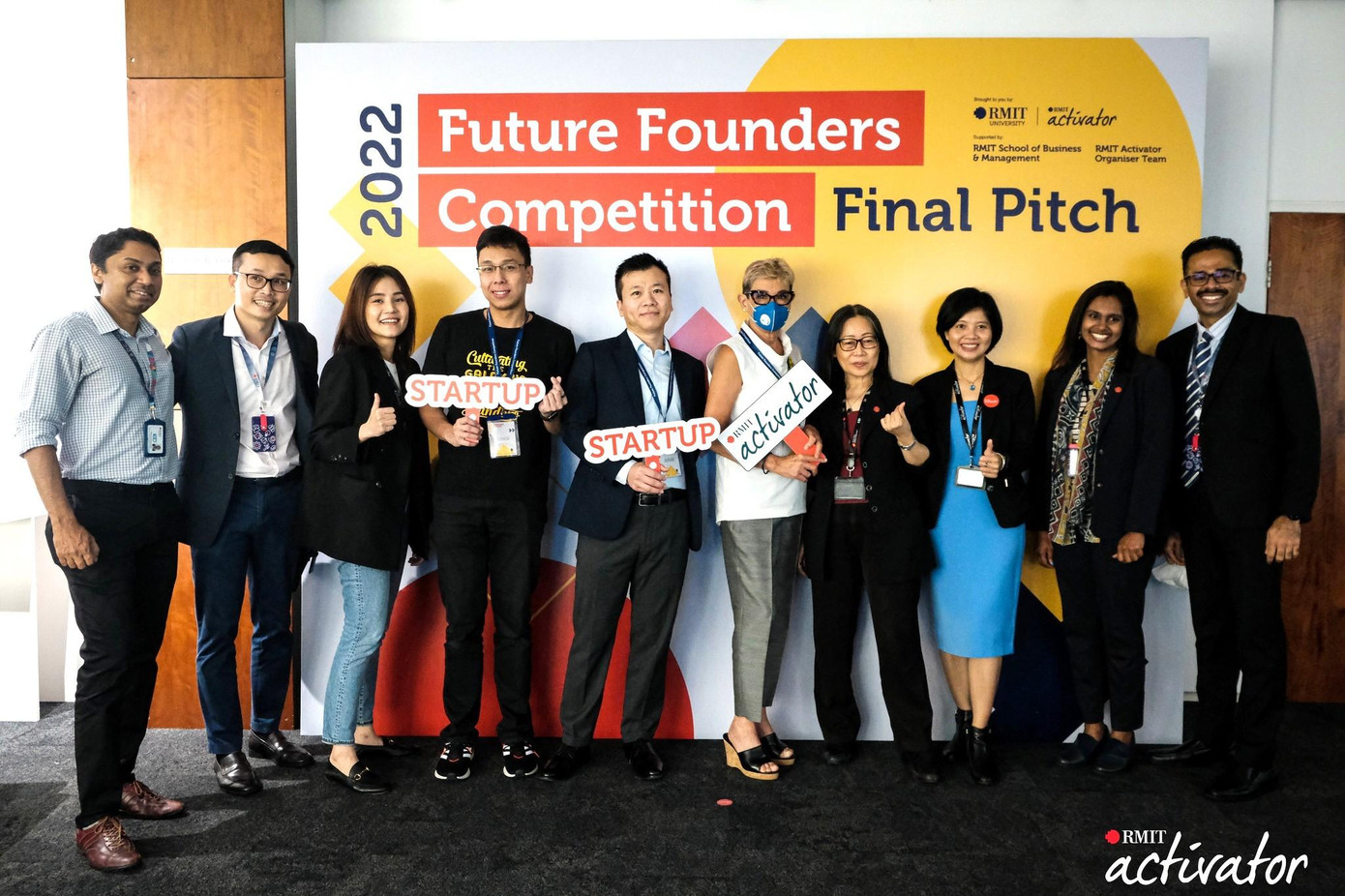 Các thành viên ban tổ chức và ban giám khảo Cuộc thi Nhà sáng lập tương lai năm 2022.