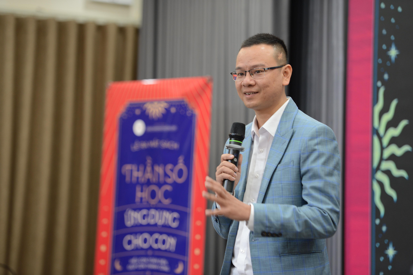 Tác giả Duke Tran từng là đội trưởng đội tuyển Robocon (trường Đại học Bách khoa Hà Nội), nhưng anh thừa nhận đã mất nhiều năm để hiểu mình thực sự phù hợp với công việc gì.