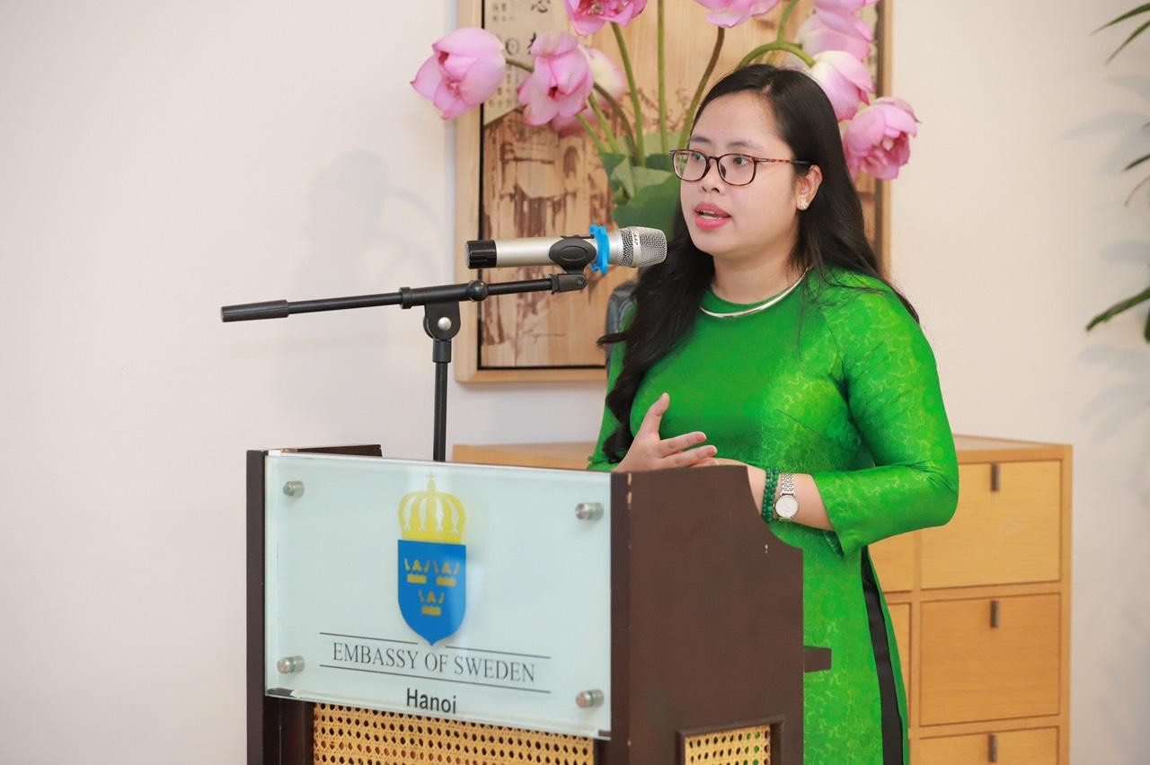 Bà Nguyễn Thu Trang – Phó Tổng giám đốc kiêm Giám đốc Bản quyền và Xuất bản Tân Việt Books - phát biểu tại chương trình.