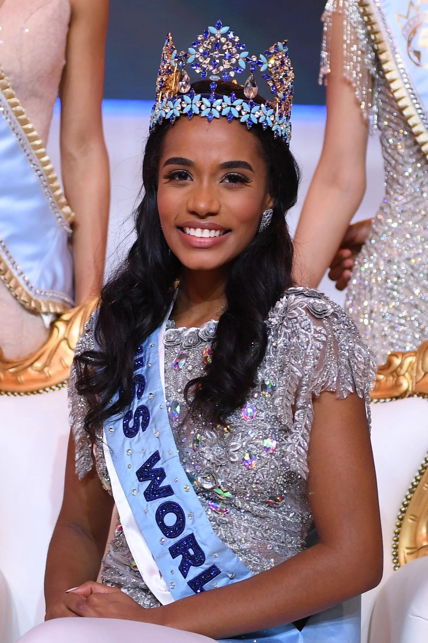 Toni-Ann Singh sinh ra ở Jamaica nhưng du học ở Mỹ từ nhỏ.