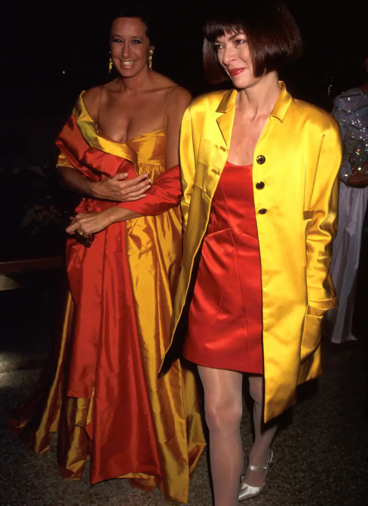 Độc đáo, thú vị, hiểu bản thân và đầy thách thức - là những tính từ nói lên con người của Anna Wintour qua góc nhìn thời trang.