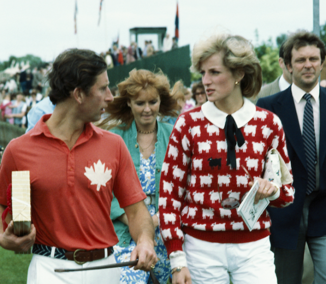 Dùng thời trang để lên tiếng cho bản thân không phải là điều xa lạ ở thời này, nhưng là một điều hiếm thấy vào trước đây.