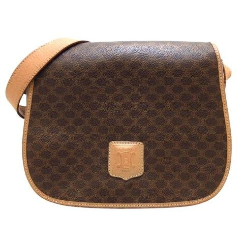 Đây là túi Celine vintage, không khó đoán rằng Celine sẽ là nhà mốt tiếp theo nối gót LV và Dior tăng giá trên thị trường mua bán lại. Đây là túi Celine vintage, không khó đoán rằng Celine sẽ là nhà mốt tiếp theo nối gót LV và Dior tăng giá trên thị trường mua bán lại.