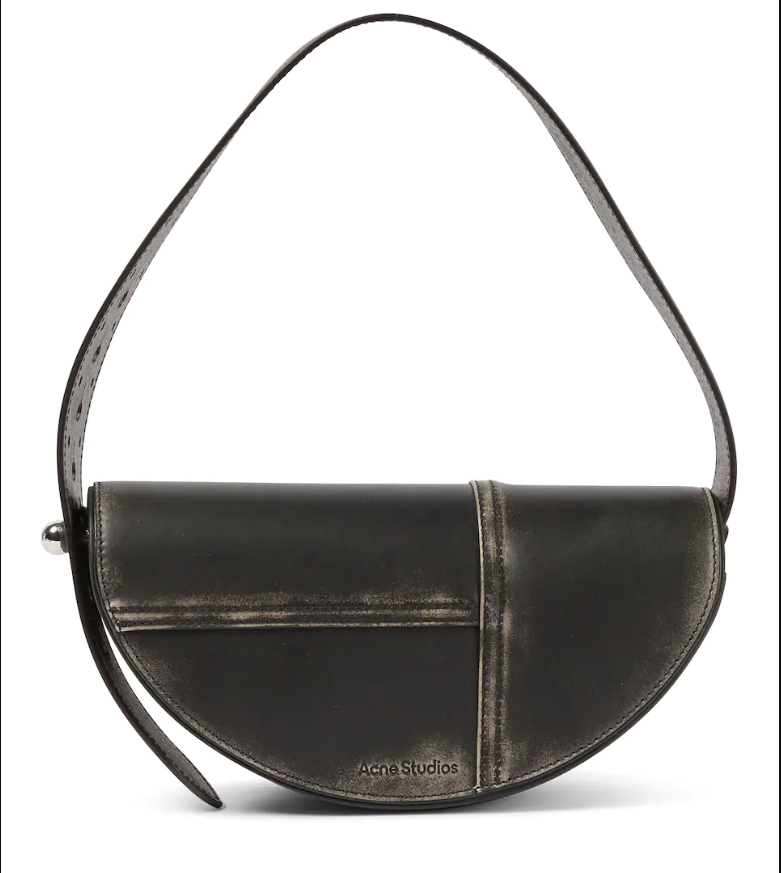 Chọn dáng túi hot là rất quan trọng.