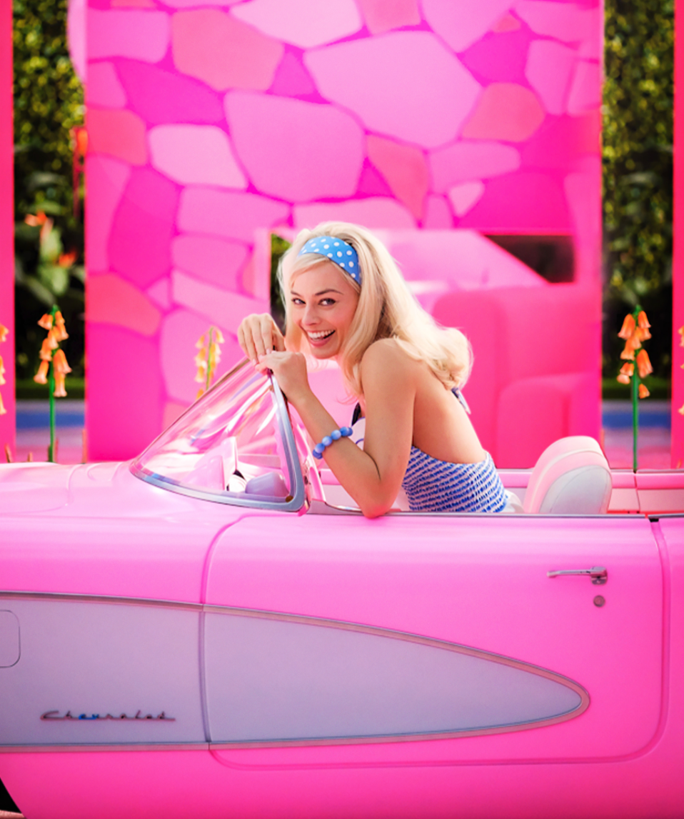 Barbie Core khuynh đảo thời trang thế giới, trang sức nhựa tông hồng vì thế cũng hot theo.