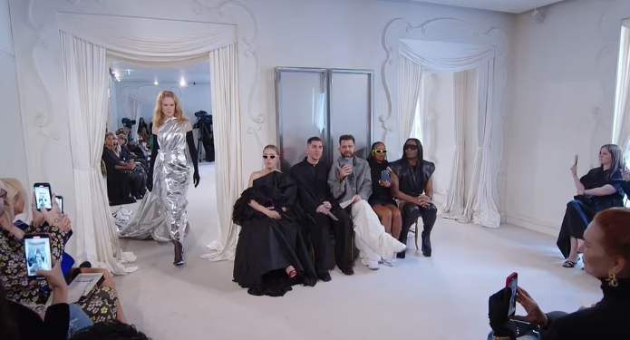 Khán giả rất thích thú khi xem Nicole Kidman diễn.