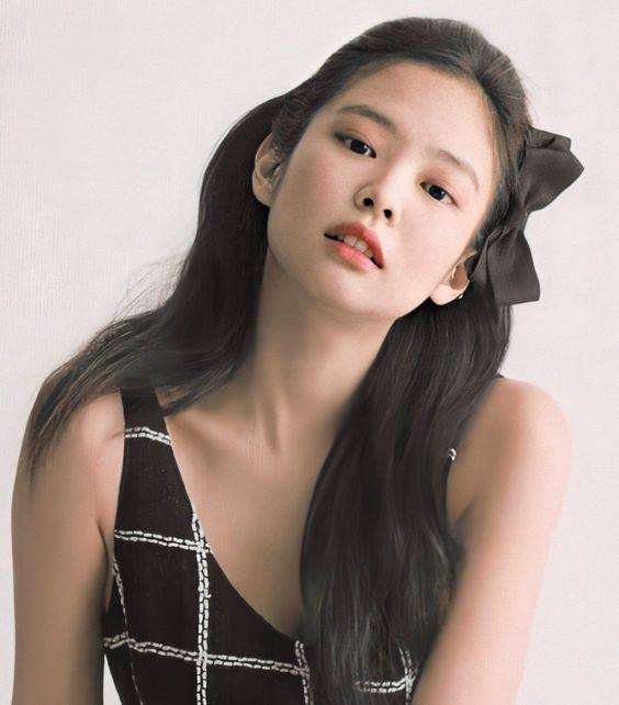 Dù to hay nhỏ thì nơ đen đều mang lại cảm giác sang trọng.