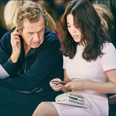 Nhiếp ảnh gia thời trang đáng kính Mario Testino. Nhiếp ảnh gia thời trang đáng kính Mario Testino.