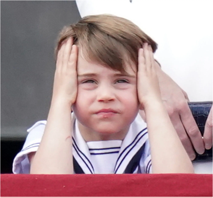 Khi phải nghe con bạn thân kể lể hàng mấy tiếng đồng hồ về crush của nó.