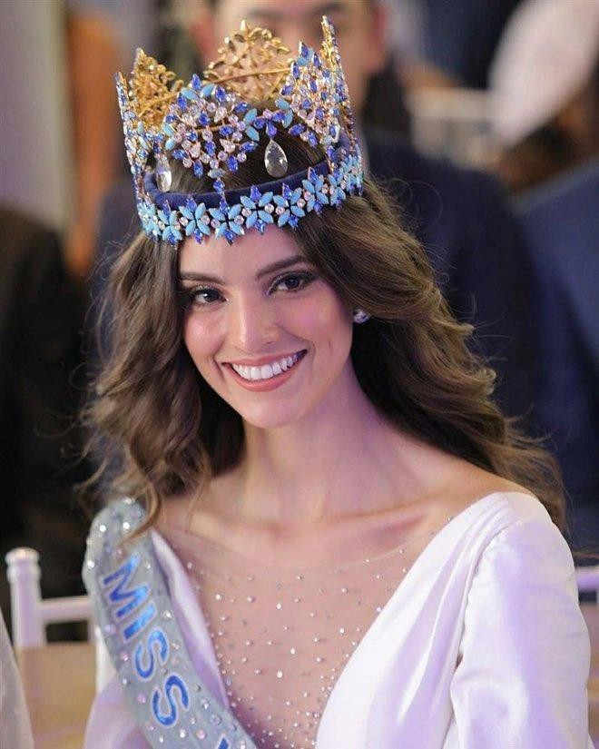 Vanessa Ponce dành chiến thắng năm đó, không có Á hậu 2.
