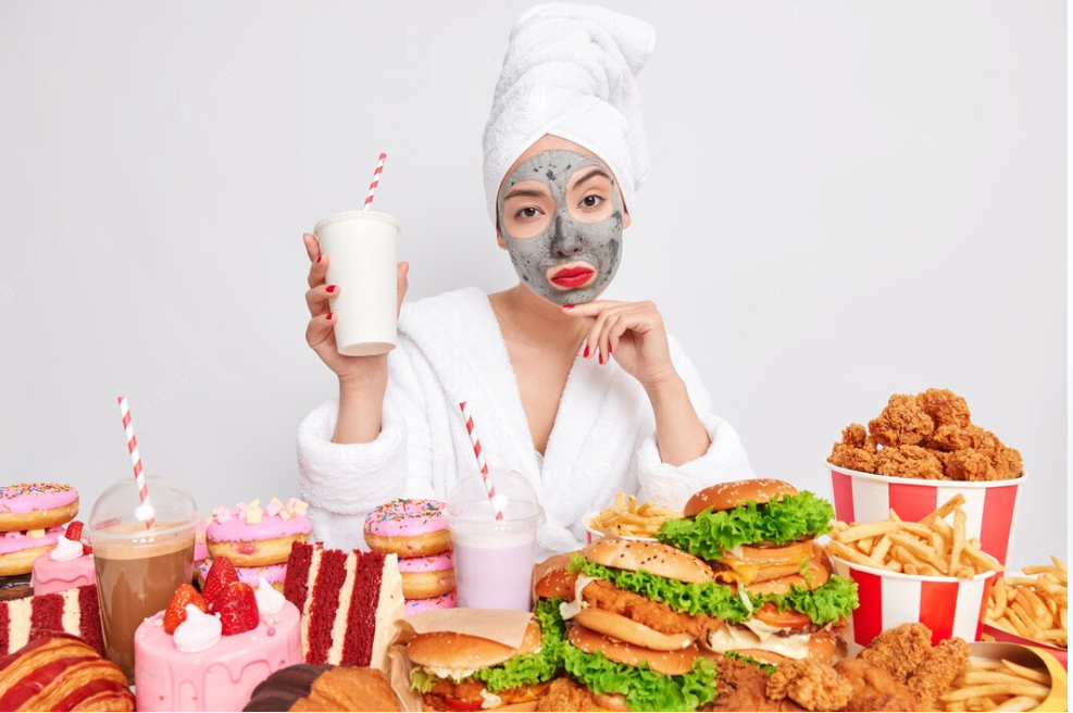 Từ chối bao nhiêu món ngon nhưng chỉ vì một ly nước mà công cốc đó!