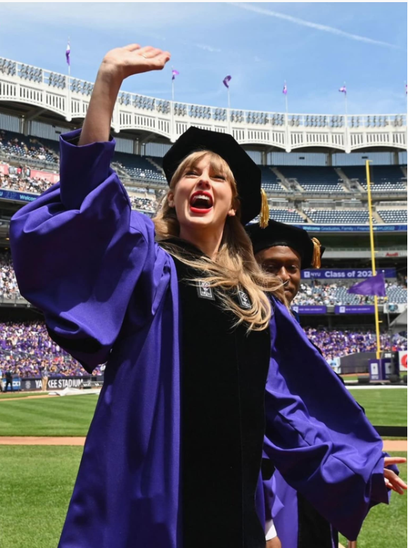 Taylor là một cô gái rất thông minh khi nhấn mạnh nhiều lần cô tránh cho lời khuyên, trừ khi buộc phải thế. Taylor là một cô gái rất thông minh khi nhấn mạnh nhiều lần cô tránh cho lời khuyên, trừ khi buộc phải thế.