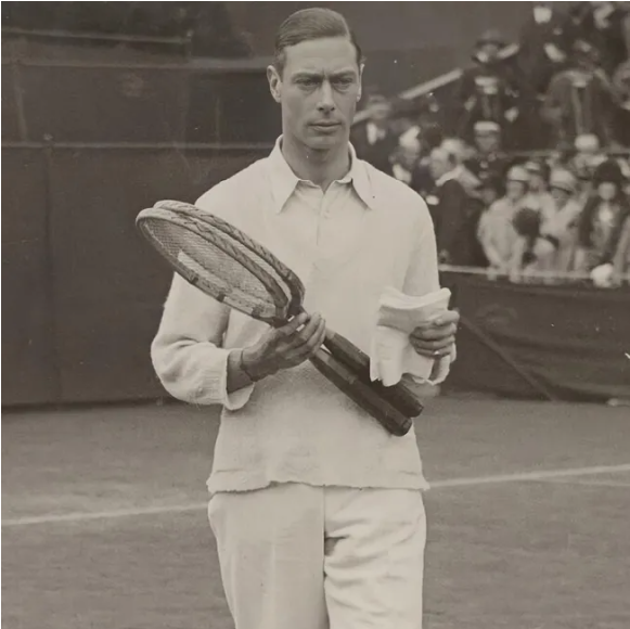 Cha của Nữ Hoàng Anh là người bảo trợ và cũng từng tham gia thi đấu tại giải Wimbledon.