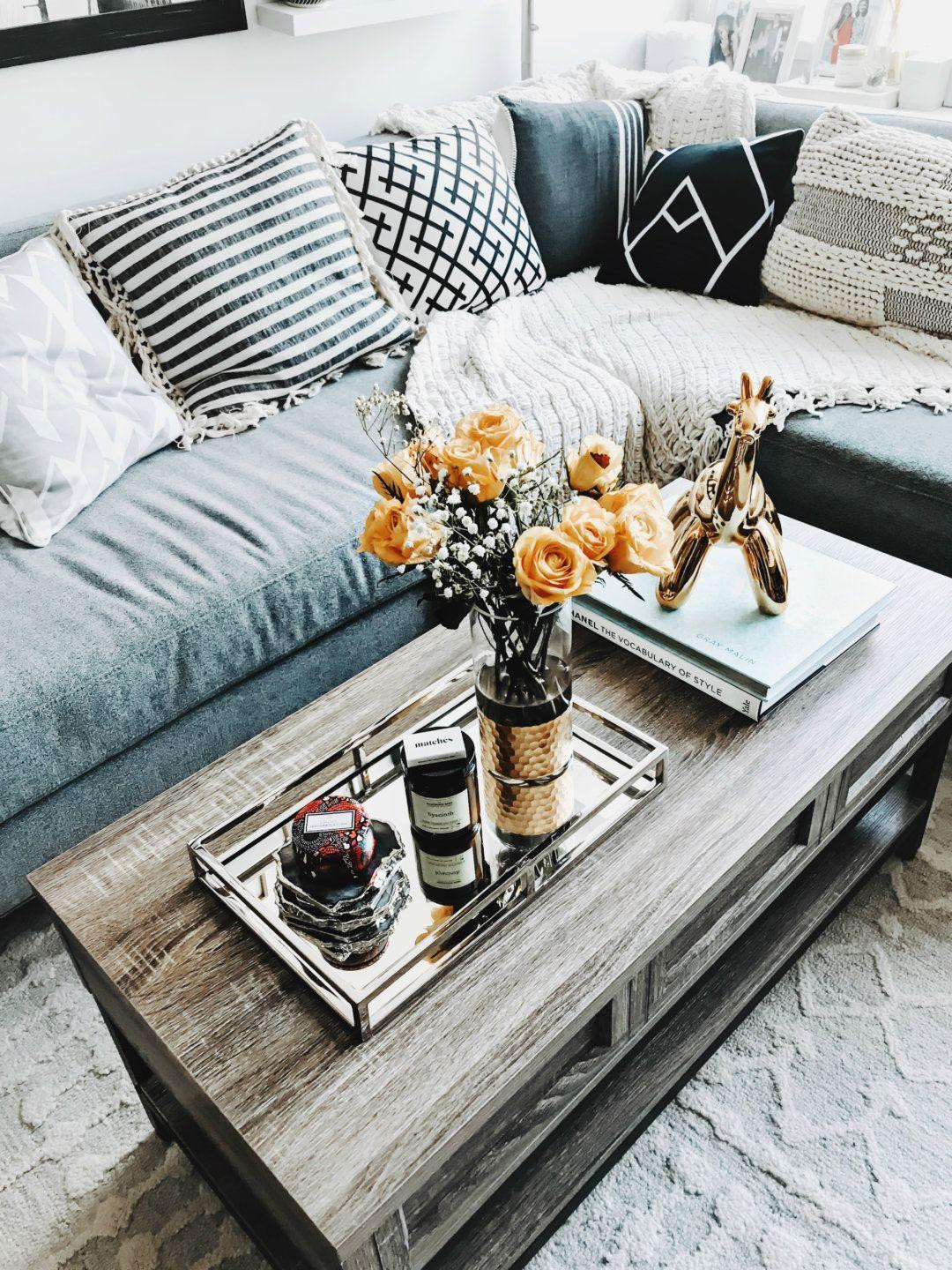 Tùy theo ngân sách mà có thể thiết kế chiếc bàn từ đơn giản đến cầu kỳ đều đẹp.