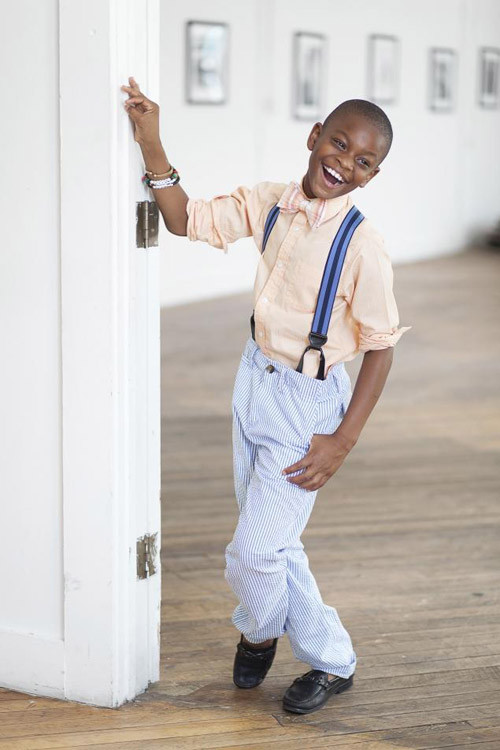 Cậu bé 11 tuổi này có phong cách ăn mặc khá người lớn. Phong cách ăn mặc mà Moziah hướng đến là lịch lãm, hơi điệu đà một chút và phải thật 