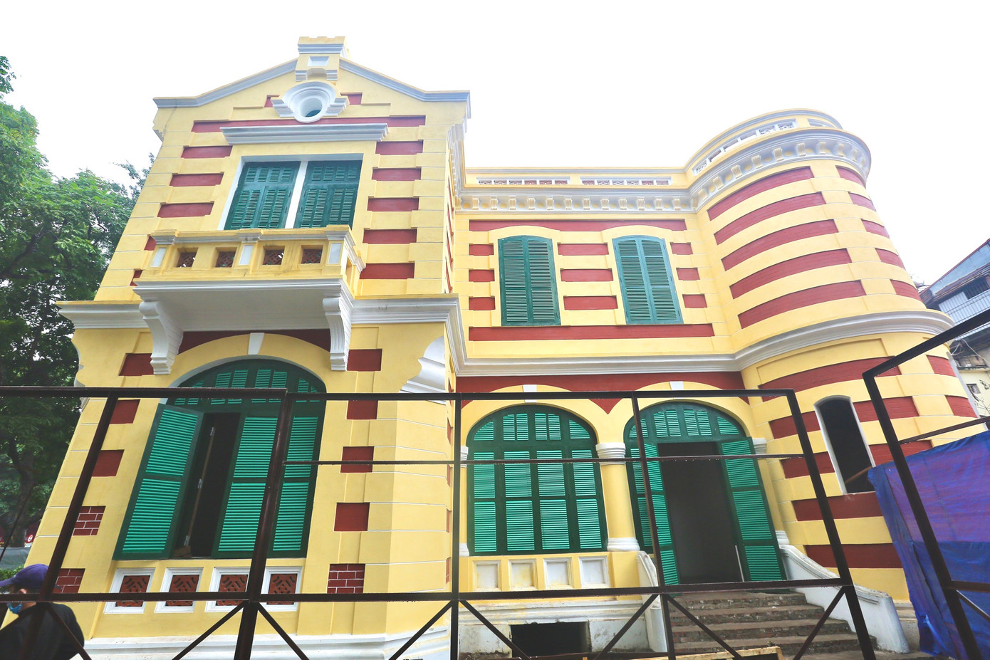 Đây là căn biệt thự có kiến trúc theo kiểu Pháp được xây dựng từ những năm đầu thế kỷ XX, một trong những công trình giữ nguyên được giá trị kiến trúc.