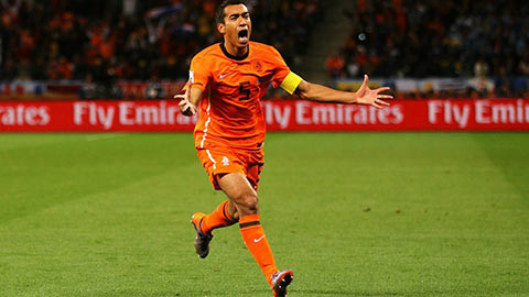 Hé lộ các cầu thủ gốc Đông Nam Á ở EURO ảnh 4