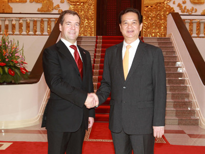 Thủ tướng Nguyễn Tấn Dũng và Thủ tướng Dmitry Medvedev trước khi hội đàm	Ảnh: TTXVN