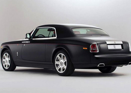 Chỉ dành riêng cho khu vực Trung Đông, chiếc Phantom duy nhất này lấy cảm hứng thiết kế từ dòng ngựa Ả-rập