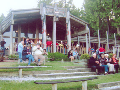 Ăn cố, ăn mọi nơi = béo phì. Ăn cố, ăn mọi nơi = béo phì