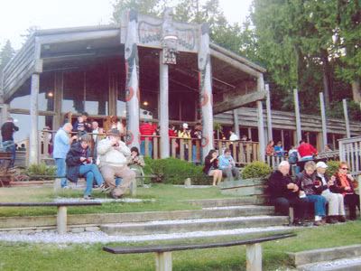 Ăn cố, ăn mọi nơi = béo phì. Ăn cố, ăn mọi nơi = béo phì