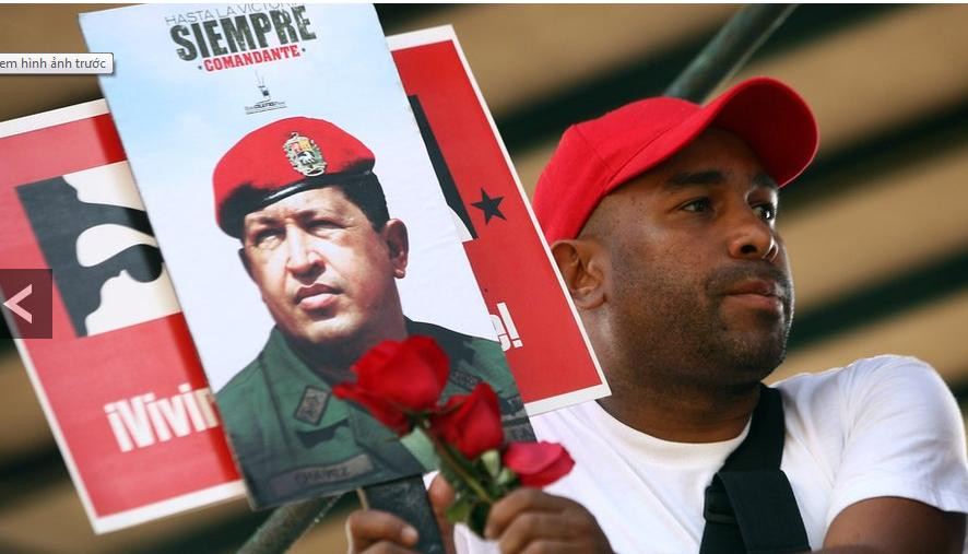 Hình ảnh cố tổng thống Hugo Chavez xuất hiện trên đường phố