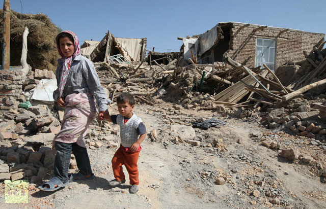 Người dân đối mặt với cảnh nhà cửa bị đổ nát hoang tàn