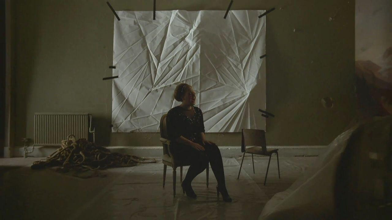 Chị chỉ cần ngồi mà vẫn có MV tỷ view nha mấy đứa! Chị chỉ cần ngồi mà vẫn có MV tỷ view nha mấy đứa!