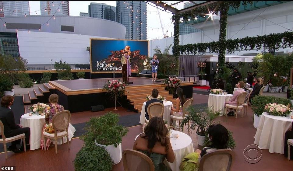 Lễ trao giải Grammys 2021 diễn ra trong thời điểm giãn cách. Lễ trao giải Grammys 2021 diễn ra trong thời điểm giãn cách.