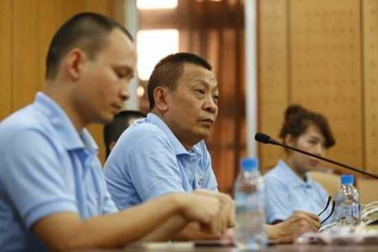 Nhà báo Lại Văn Sâm và con trai Lại Bắc Hải Đăng. Nhà báo Lại Văn Sâm chính thức nghỉ hưu ảnh 1