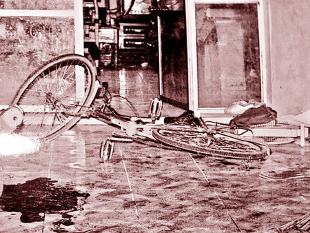 Một trong hai chiếc xe đạp tại hiện trường vụ án. Ảnh: Anh Việt (Gia đình&Xã hội) Một trong hai chiếc xe đạp tại hiện trường vụ án