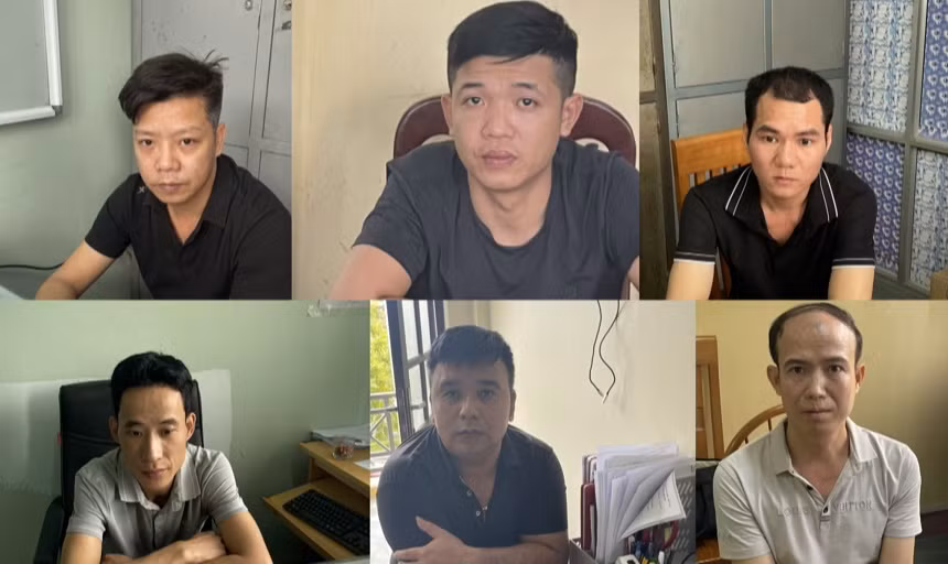 6 đối tượng “tổ chức đánh bạc” và “đánh bạc” dưới hình thức cá độ bóng đá bị sa lưới. Ảnh: Công an Hà Nam.