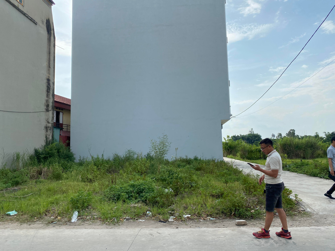 Một lô đất nền tại Đức Thượng, Hoài Đức với giá 30 triệu đồng/m2 (ảnh: Thuý Quỳnh).