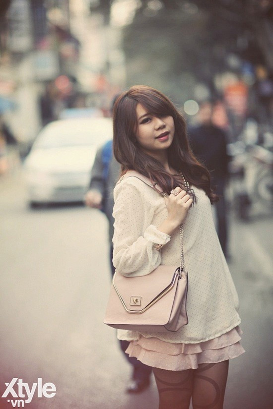 Hạt Mít được teen Việt biết đến như một trong những Hot Xtyler được yêu thích. Cô là sinh viên du học với suất học bổng toàn phần tại xứ sở kim chi. Trường Korea National University Of Arts (KARTS) mà Hạt Mít đang học là một trong 10 trường đại học tốt nhất Hàn Quốc. Với gu thời trang cực chuẩn của mình, Hạt Mít gần như là fashion icon của giới trẻ mặc dù cô nàng học tập tại nước ngoài. 