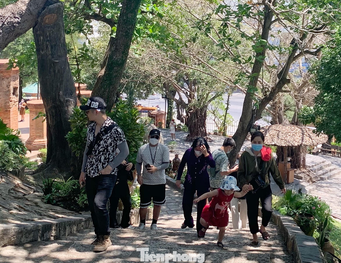 Phần lớn khách đến phố biển Nha Trang đều là khách nội địa