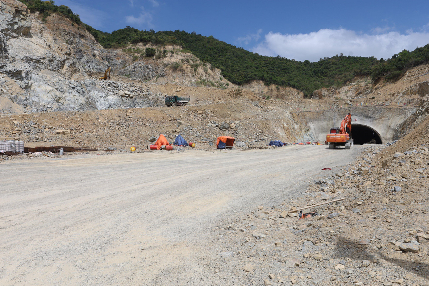 Dự kiến giữa năm 2023 sẽ hoàn thành tuyến cao tốc Bắc - Nam đoạn Nha Trang - Cam Lâm