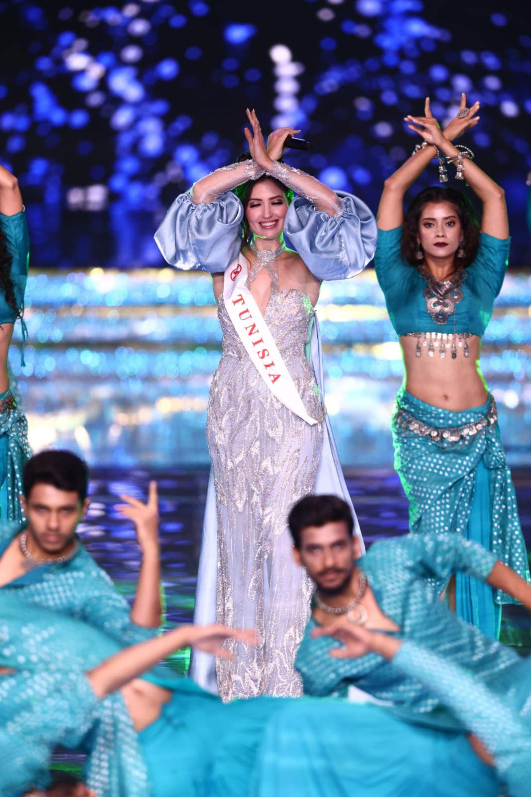 Đêm chung kết vẫn còn nhiều hạt sạn.