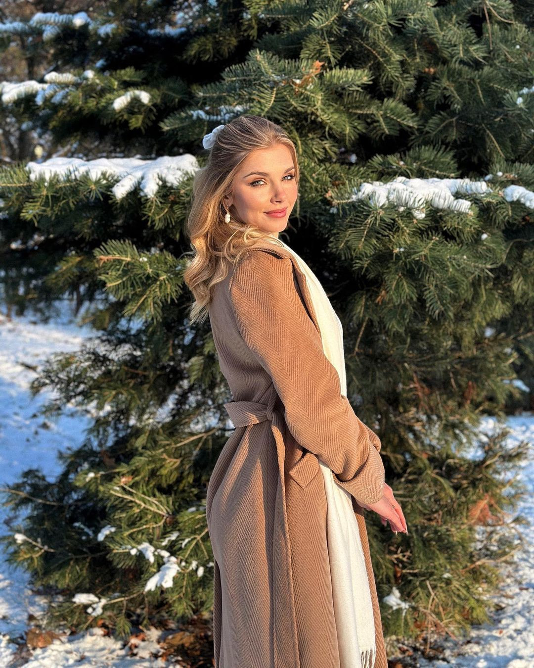 Angelika Jurkowianiec chia sẻ sự trung thực là điều quan trọng với cô trong cuộc sống. Cô luôn cống hiến 100% khả năng của mình trong công việc. "Khi bắt đầu làm một việc gì đó, tôi sẽ làm nó bằng cả trái tim", người đẹp nói.