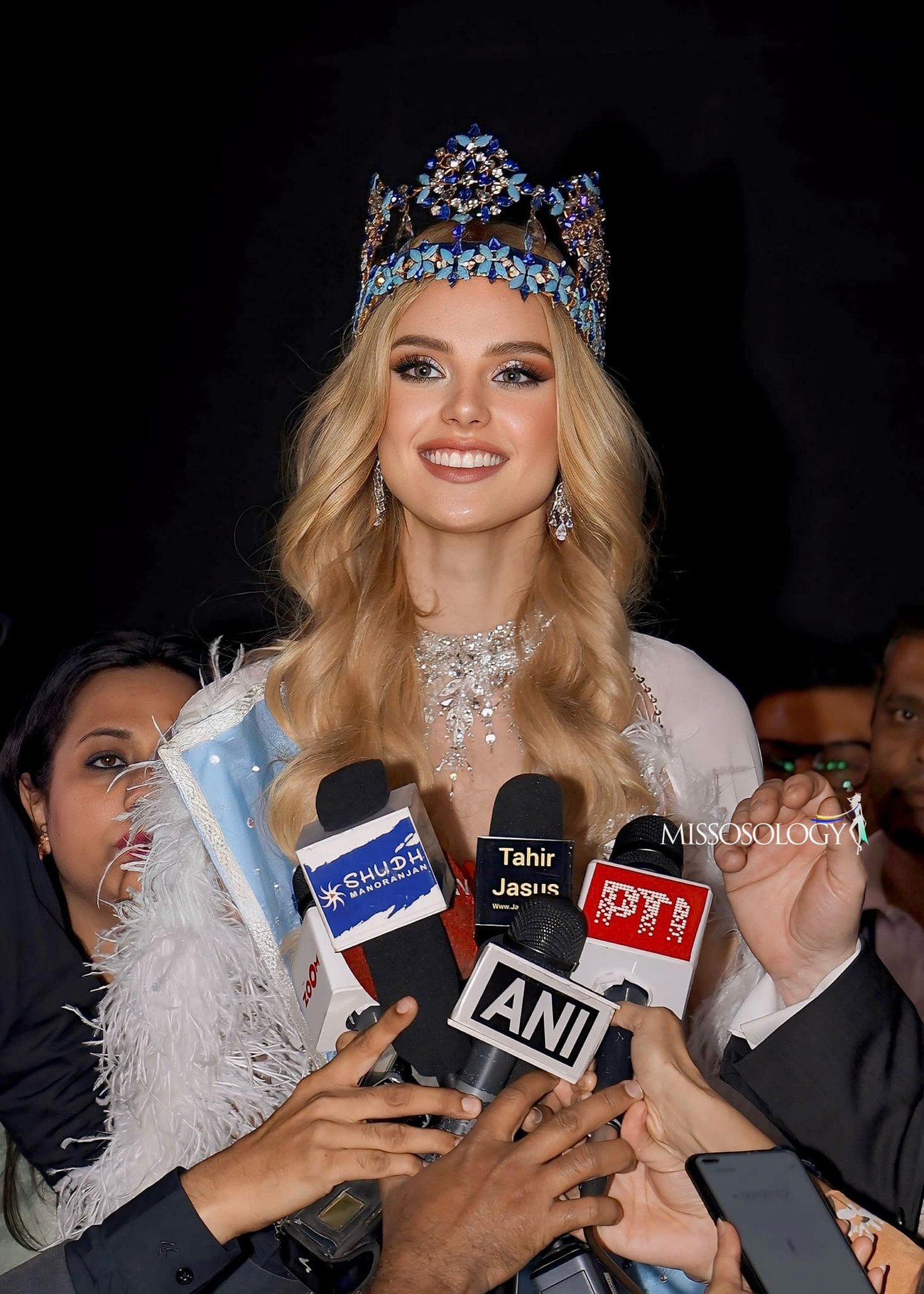 Người đẹp Cộng hòa Czech được đánh giá có câu trả lời ấn tượng.