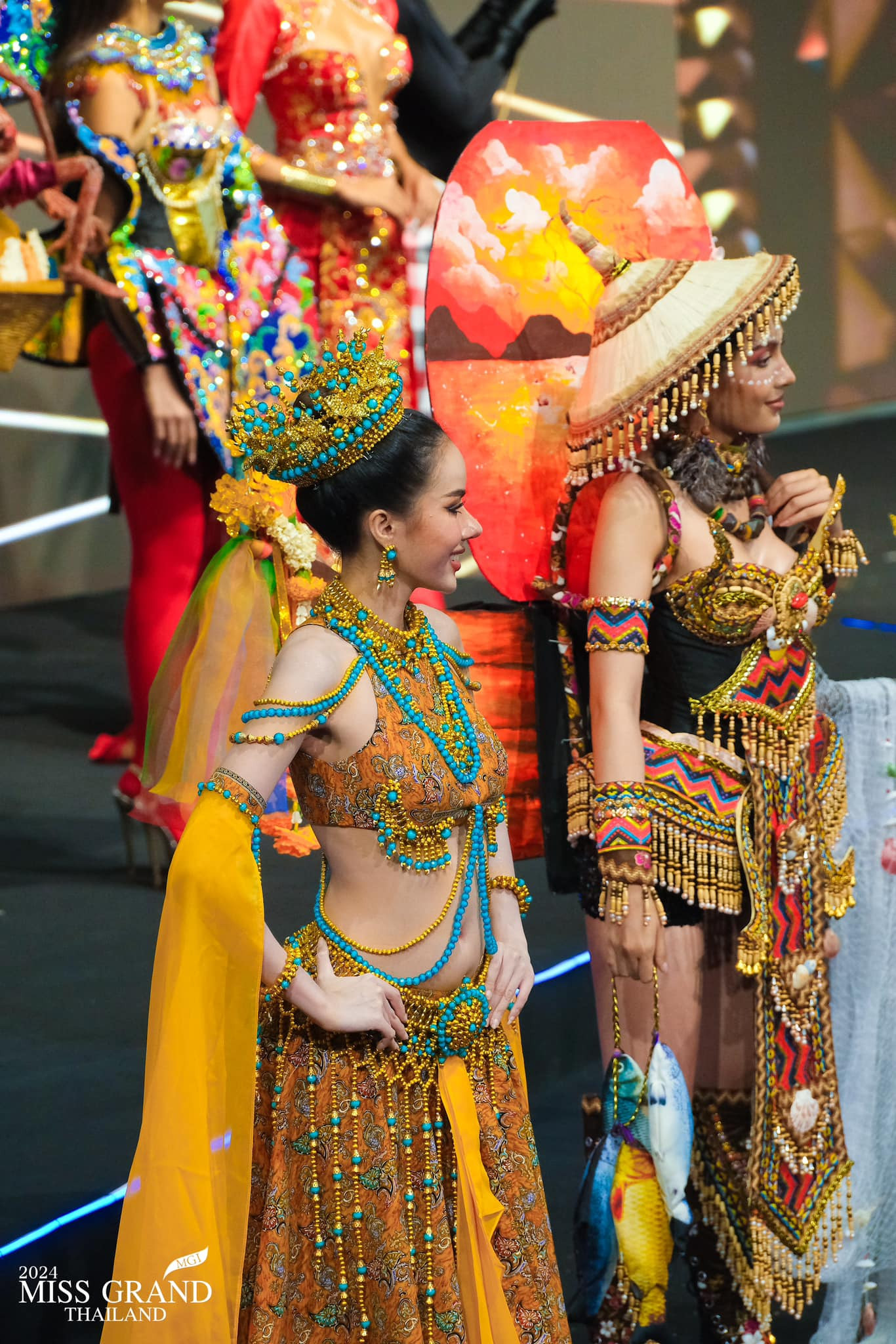 Với sự độc đáo trong văn hóa vùng miền, đại diện của những tỉnh, thành ở Hoa hậu Hòa bình Thái Lan mang đến những thiết kế độc đáo, thú vị.