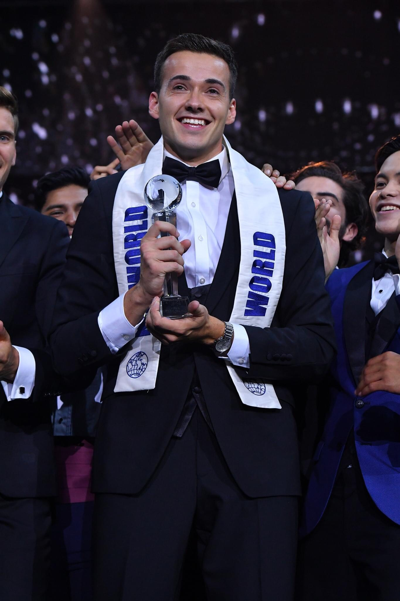 Đương kim Mr World 2019 Jack Heslewood.