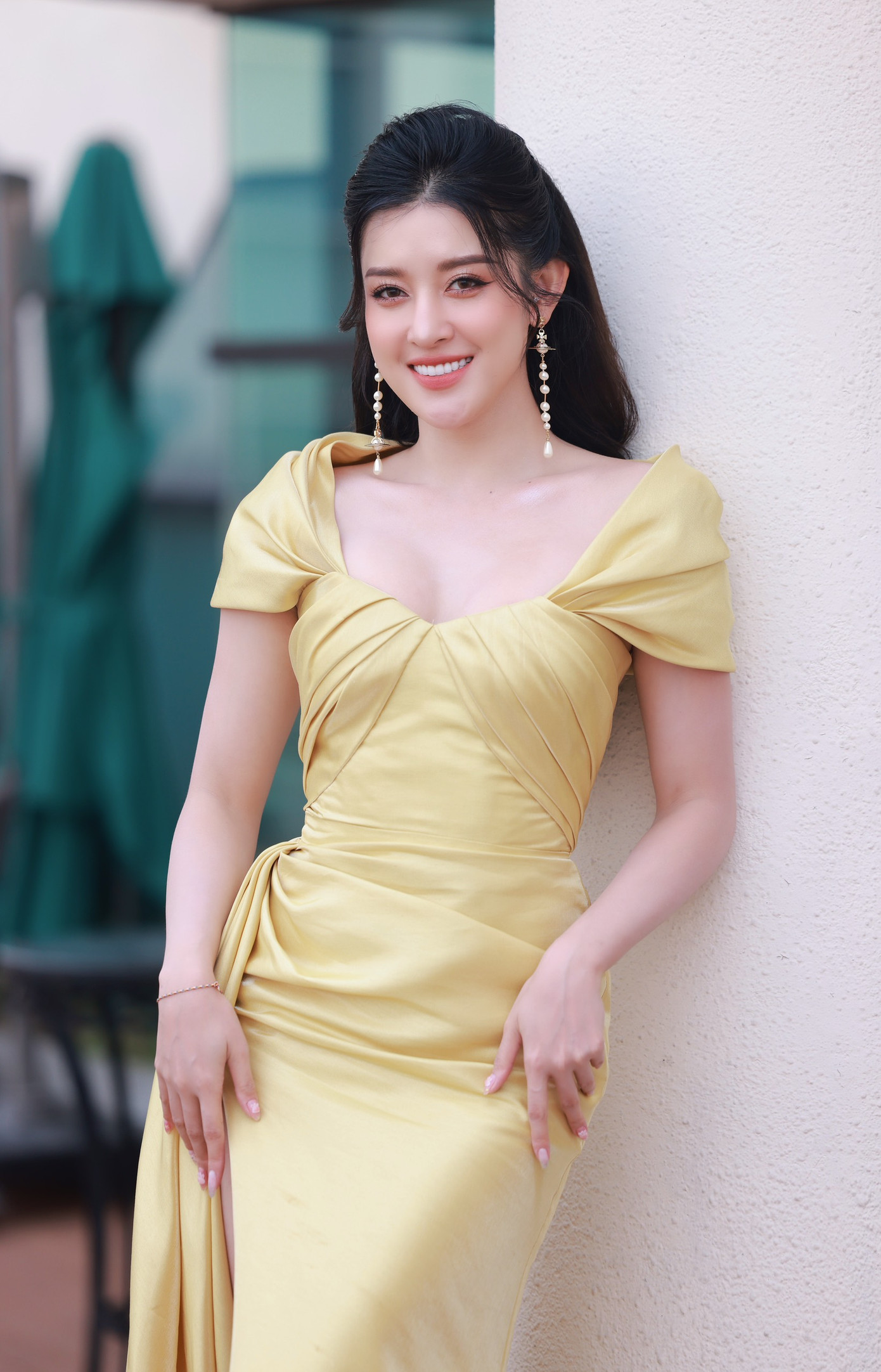 Bên cạnh đó, Huyền My cũng ấn tượng với ý nghĩa của giải đấu. "Nhắc đến Phú Yên là một vùng đất linh thiêng của Tổ quốc. Tôi rất ấn tượng, xúc động khi theo dõi Lễ thượng cờ, tôn vinh lá cờ Tổ quốc của các giải chạy. Năm nay, sự kiện này được tổ chức tại Bãi Môn – một địa danh đặc biệt mang dáng hình Tổ quốc Việt Nam. Chắc chắn những sự kiện này sẽ mang lại nhiều cảm xúc cho các runner tham dự giải chạy", cô chia sẻ.