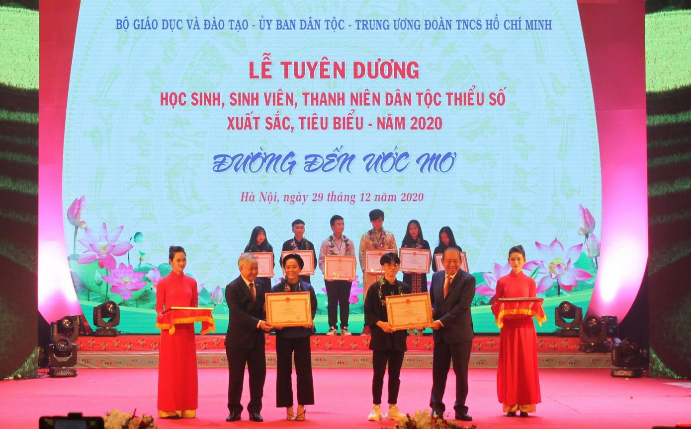 Nhiều học sinh, sinh viên sau khi được tuyên dương đã có thêm động lực để phấn đấu học tập, lập thân, lập nghiệp và trở thành những công dân có ích cho xã hội. Nhiều học sinh, sinh viên sau khi được tuyên dương đã có thêm động lực để phấn đấu học tập, lập thân, lập nghiệp và trở thành những công dân có ích cho xã hội.