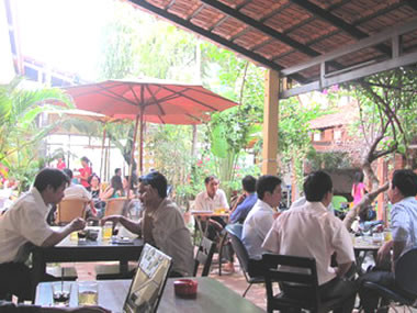 Uống cà phê-thú vui của nhiều người