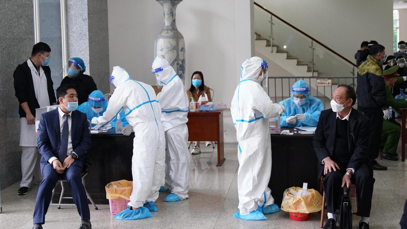 Thủ tục test COVID được triển khai nhanh, gọn. Ảnh: N.C Thủ tục test COVID được triển khai nhanh, gọn. Ảnh: N.C