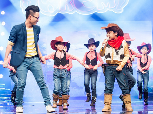 Tham gia Gala Tết 2013 Đồ Rê Mí, Trúc Nhân hát cặp với bé Phúc Nguyên