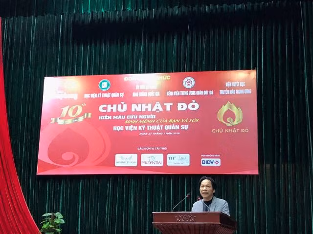 Gần 1.000 cán bộ, chiến sĩ áo lính hiến máu tình nguyện ảnh 2