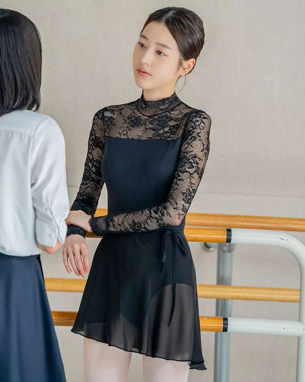 Những điều Jang Da Ah làm được nằm ngoài tưởng tượng của khán giả. Trước khi phim lên sóng, cô bị hoài nghi về diễn xuất. Nhiều người cho rằng đóng vai phản diện trong phim đầu tay là quá sức đối với cô gái chưa có kinh nghiệm đóng phim như Jang Da Ah. Thời điểm trailer lên sóng, không ít người chỉ ra cử động miệng của người đẹp bị gượng gạo.