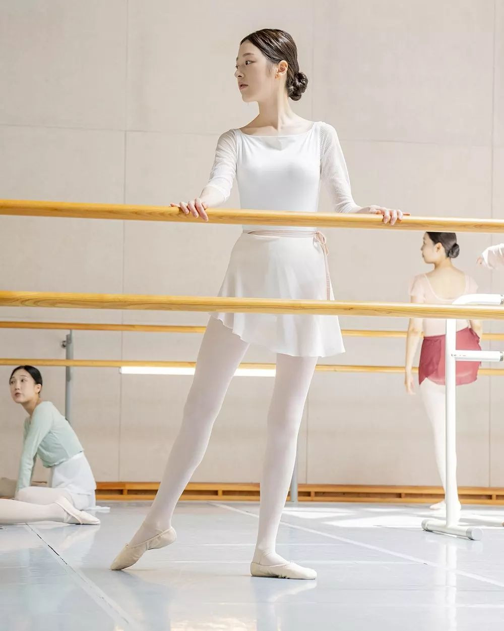 Những điều Jang Da Ah làm được nằm ngoài tưởng tượng của khán giả. Trước khi phim lên sóng, cô bị hoài nghi về diễn xuất. Nhiều người cho rằng đóng vai phản diện trong phim đầu tay là quá sức đối với cô gái chưa có kinh nghiệm đóng phim như Jang Da Ah. Thời điểm trailer lên sóng, không ít người chỉ ra cử động miệng của người đẹp bị gượng gạo.